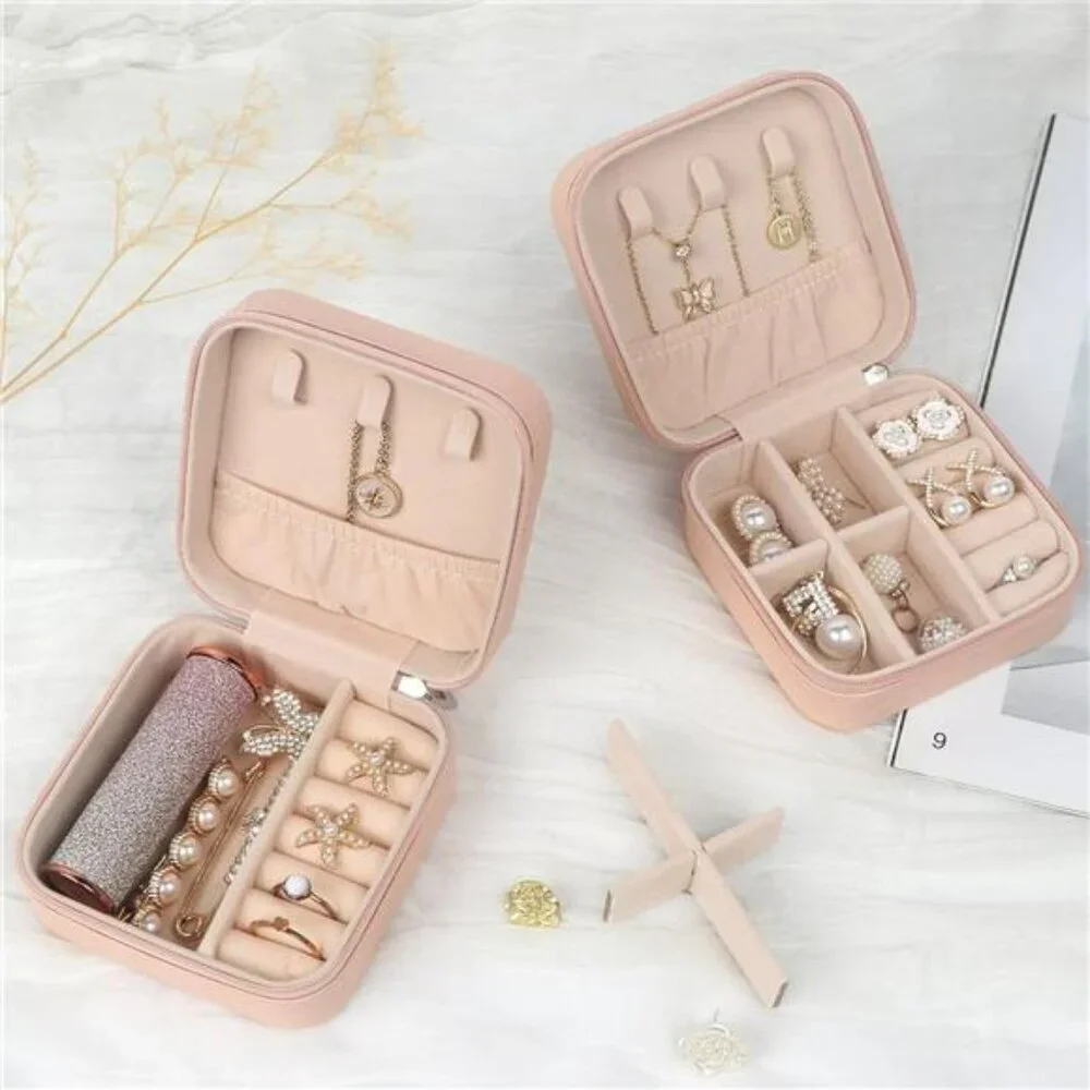 Small Travel Jewelry Box Portable PU Leather Organizer for Rings Earrings Neckla